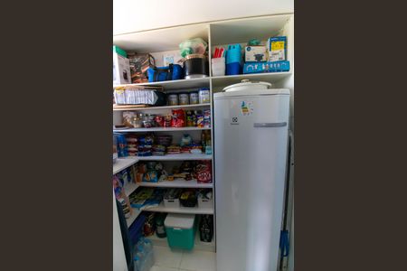 Apartamento à venda com 180m², 3 quartos e 2 vagas Apartamento à venda com 180m², 3 quartos e 2 vagasDespensa