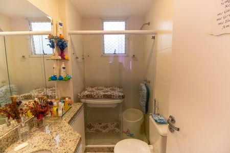 Apartamento à venda com 180m², 3 quartos e 2 vagas Apartamento à venda com 180m², 3 quartos e 2 vagasBanheiro da Suíte 2