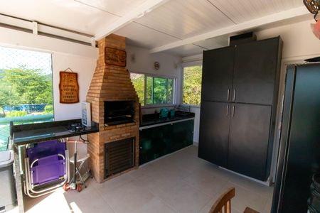 Apartamento à venda com 180m², 3 quartos e 2 vagas Apartamento à venda com 180m², 3 quartos e 2 vagasÁrea externa