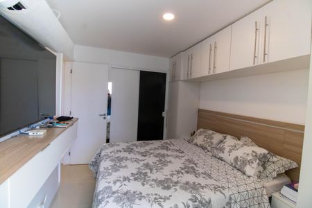 Apartamento à venda com 180m², 3 quartos e 2 vagas Apartamento à venda com 180m², 3 quartos e 2 vagasSuíte 1