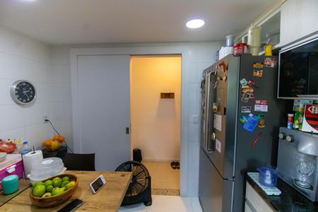 Apartamento à venda com 180m², 3 quartos e 2 vagas Apartamento à venda com 180m², 3 quartos e 2 vagasCozinha
