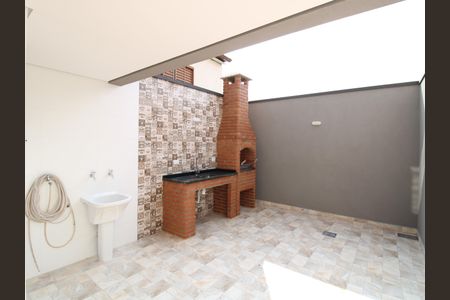 Casa à venda com 146m², 3 quartos e 4 vagasÁrea de Serviço