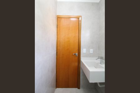 Casa à venda com 146m², 3 quartos e 4 vagasBanheiro da Suíte