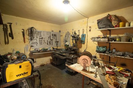 Casa à venda com 100m², 2 quartos e 2 vagas Casa à venda com 100m², 2 quartos e 2 vagasQuarto de serviço