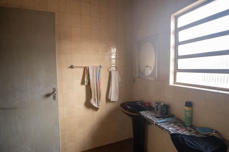 Casa à venda com 100m², 2 quartos e 2 vagas Casa à venda com 100m², 2 quartos e 2 vagasBanheiro