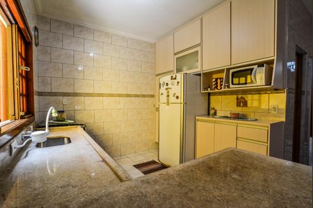 Apartamento para alugar com 340m², 3 quartos e 2 vagas Apartamento para alugar com 340m², 3 quartos e 2 vagasCozinha