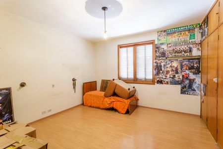 Casa para alugar com 270m², 4 quartos e 5 vagas Casa para alugar com 270m², 4 quartos e 5 vagasSuíte 1