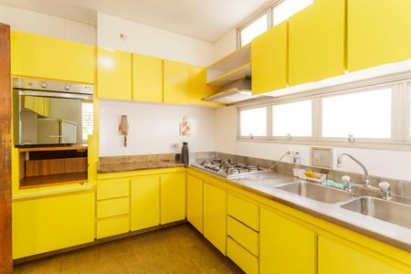 Casa para alugar com 270m², 4 quartos e 5 vagas Casa para alugar com 270m², 4 quartos e 5 vagasCozinha