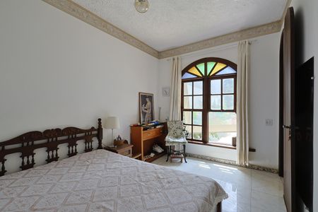 Casa à venda com 335m², 5 quartos e 3 vagasQuarto 4