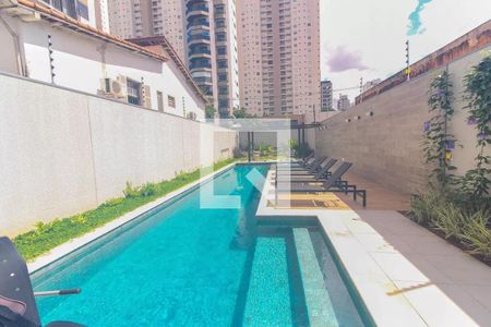 Apartamento à venda com 28m², 1 quarto e sem vaga Apartamento à venda com 28m², 1 quarto e sem vagaÁrea comum - Piscina