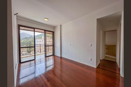 Apartamento para alugar com 200m², 2 quartos e 2 vagasSala