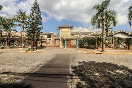 Casa de condomínio à venda com 107m², 4 quartos e 2 vagas Casa de condomínio à venda com 107m², 4 quartos e 2 vagasFachada do Condomínio