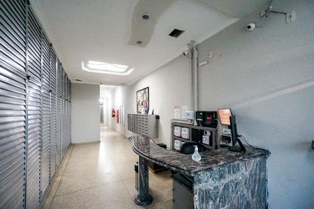 Apartamento à venda com 70m², 2 quartos e 1 vaga Apartamento à venda com 70m², 2 quartos e 1 vagaHall social