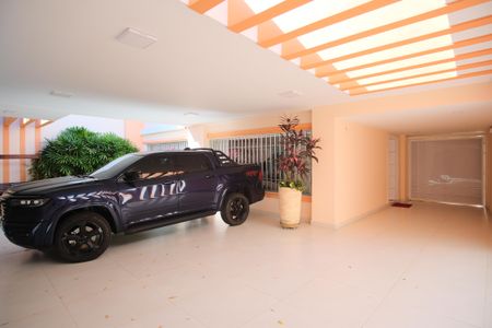 Casa à venda com 290m², 4 quartos e 5 vagasGaragem