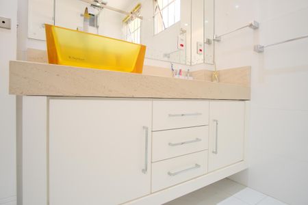 Casa à venda com 290m², 4 quartos e 5 vagasBanheiro da Suíte 3