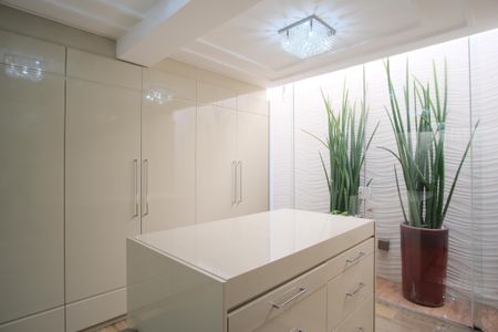 Casa à venda com 290m², 4 quartos e 5 vagasCloset da Suíte 4