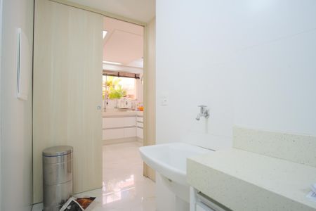 Casa à venda com 290m², 4 quartos e 5 vagasÁrea de Serviço