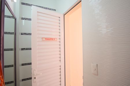 Casa à venda com 290m², 4 quartos e 5 vagasBanheiro de serviço 1