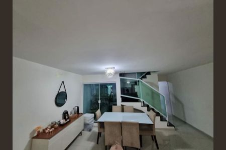 Casa à venda com 120m², 3 quartos e 2 vagas