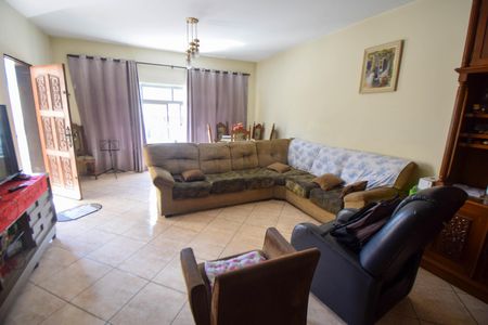 Casa à venda com 280m², 3 quartos e 2 vagasSala
