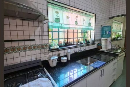 Casa à venda com 350m², 3 quartos e 6 vagas