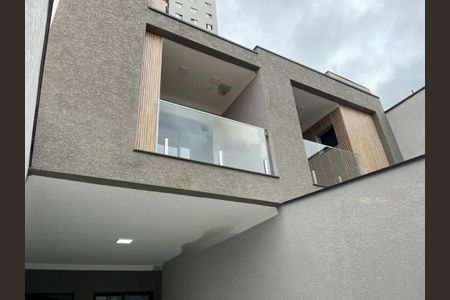 Casa à venda com 158m², 3 quartos e 2 vagas