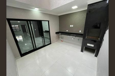 Casa à venda com 158m², 3 quartos e 2 vagas