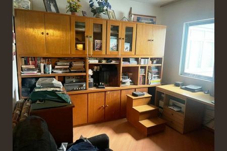 Casa à venda com 314m², 4 quartos e 3 vagas