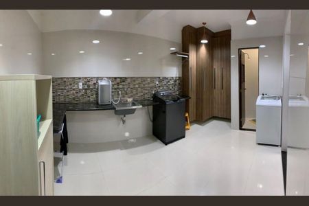 Casa à venda com 136m², 3 quartos e 2 vagas