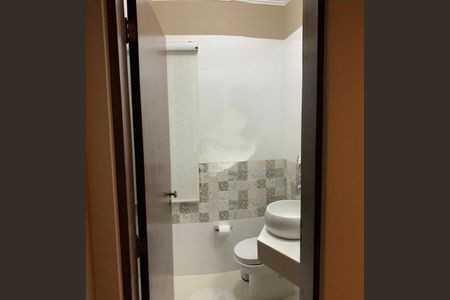 Casa à venda com 136m², 3 quartos e 2 vagas