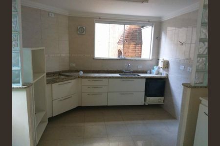 Casa à venda com 145m², 3 quartos e 4 vagas