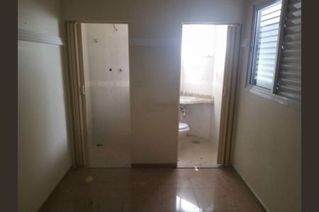 Casa à venda com 145m², 3 quartos e 4 vagas