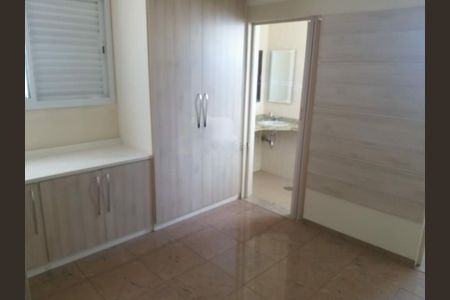 Casa à venda com 145m², 3 quartos e 4 vagas