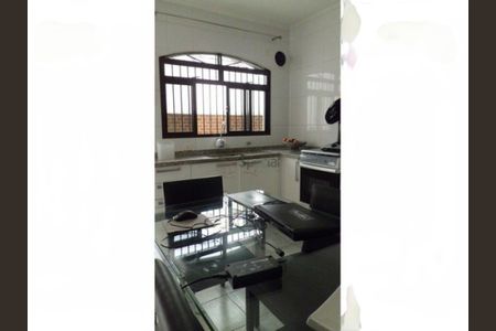 Casa à venda com 240m², 3 quartos e 6 vagas