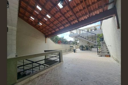 Casa à venda com 333m², 3 quartos e 4 vagas