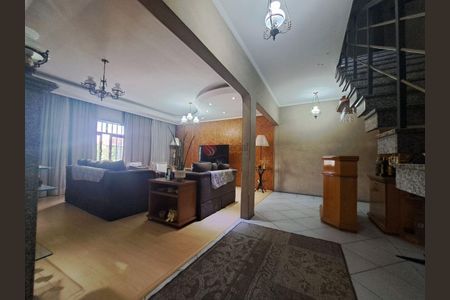 Casa à venda com 333m², 3 quartos e 4 vagas