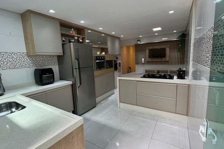 Casa à venda com 160m², 3 quartos e 2 vagas