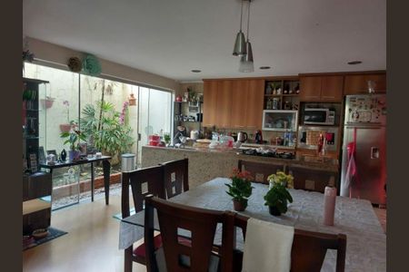 Casa à venda com 537m², 4 quartos e 10 vagas