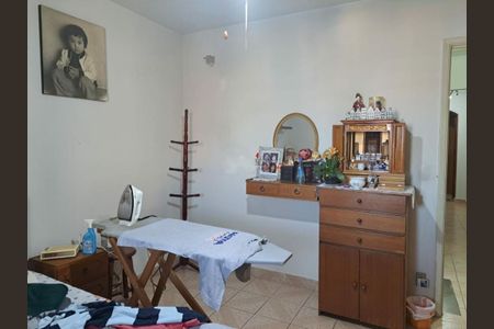 Casa à venda com 205m², 3 quartos e 2 vagas