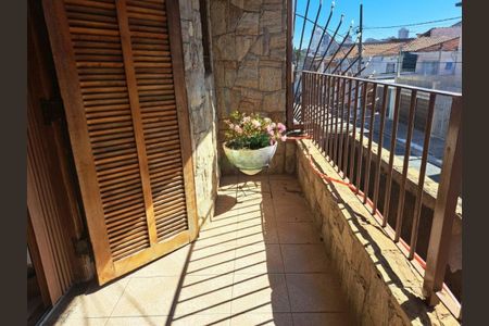 Casa à venda com 205m², 3 quartos e 2 vagas
