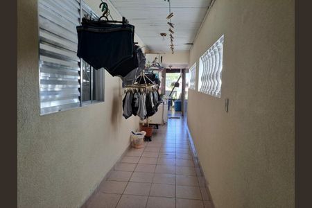 Casa à venda com 205m², 3 quartos e 2 vagas