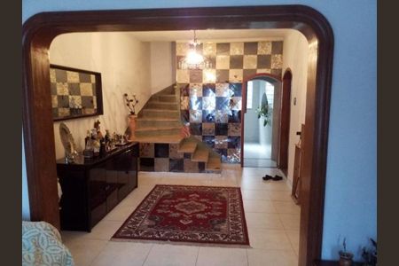 Casa à venda com 205m², 3 quartos e 2 vagas