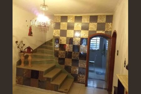 Casa à venda com 205m², 3 quartos e 2 vagas