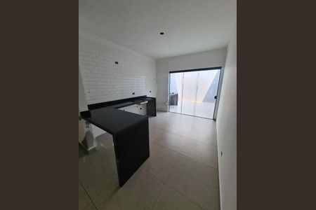 Casa à venda com 105m², 3 quartos e 2 vagas