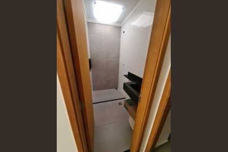 Casa à venda com 105m², 3 quartos e 2 vagas