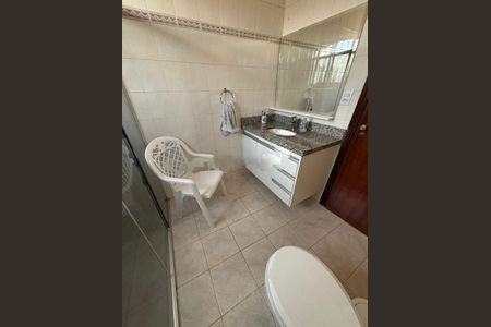 Casa à venda com 260m², 3 quartos e 6 vagas