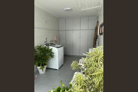 Casa à venda com 260m², 3 quartos e 6 vagas