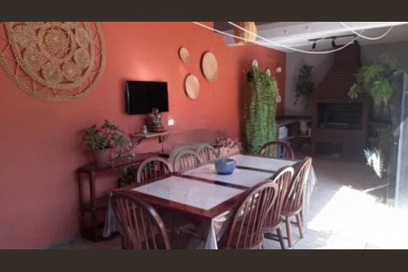 Casa à venda com 180m², 3 quartos e 3 vagas