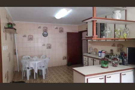 Casa à venda com 180m², 3 quartos e 3 vagas