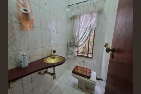 Casa à venda com 200m², 4 quartos e 2 vagas